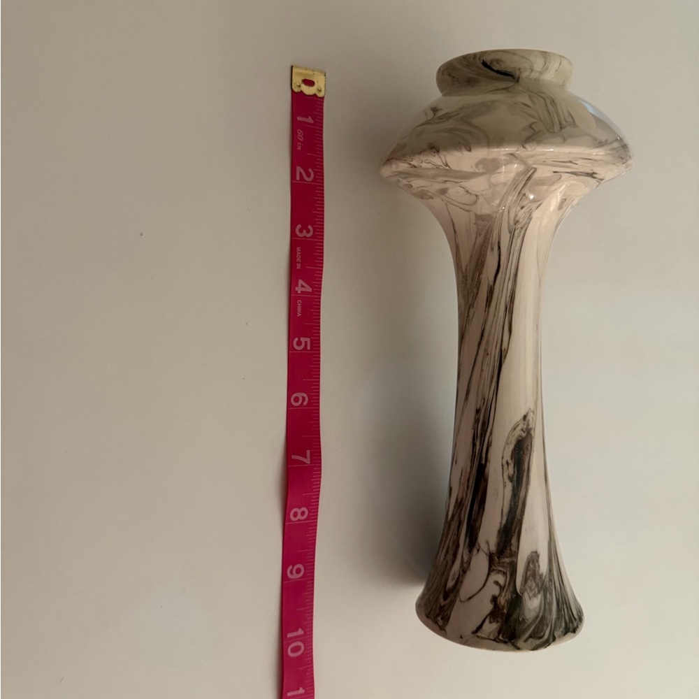 Marble Patterned Ceramic Vase - Picture 5 of 5